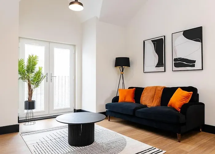 The Berriman Collection Stylish Apartment Sleeps 3