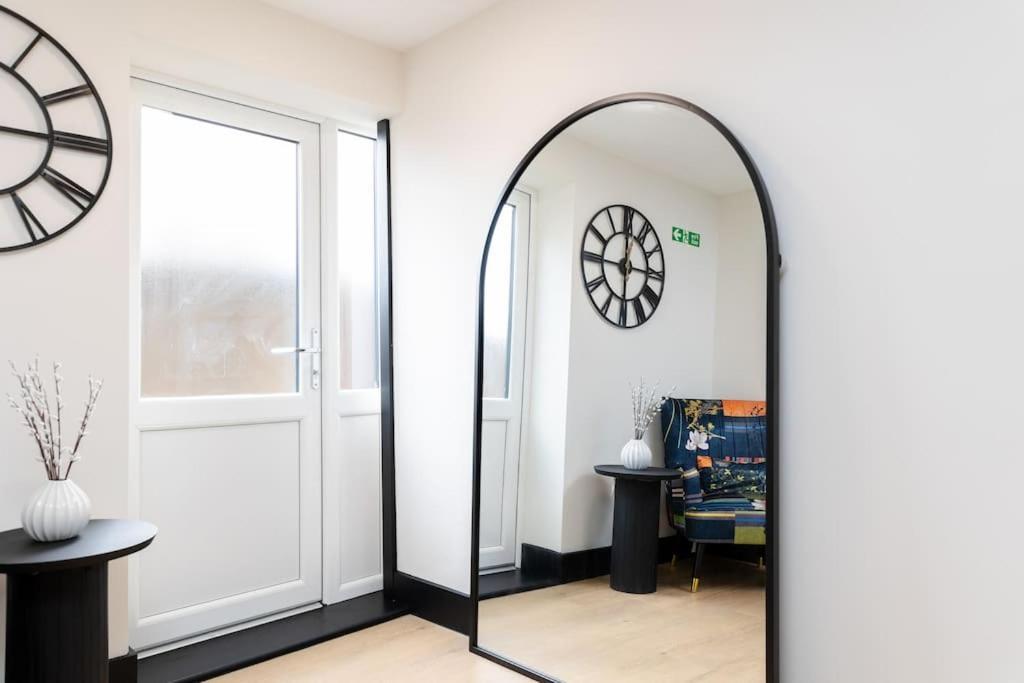 The Berriman Collection Stylish Sleeps 3 * Cardiff